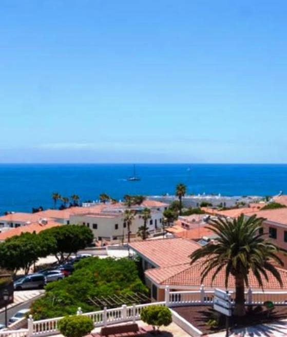 Avenida * Puerto de Santiago (Tenerife)
